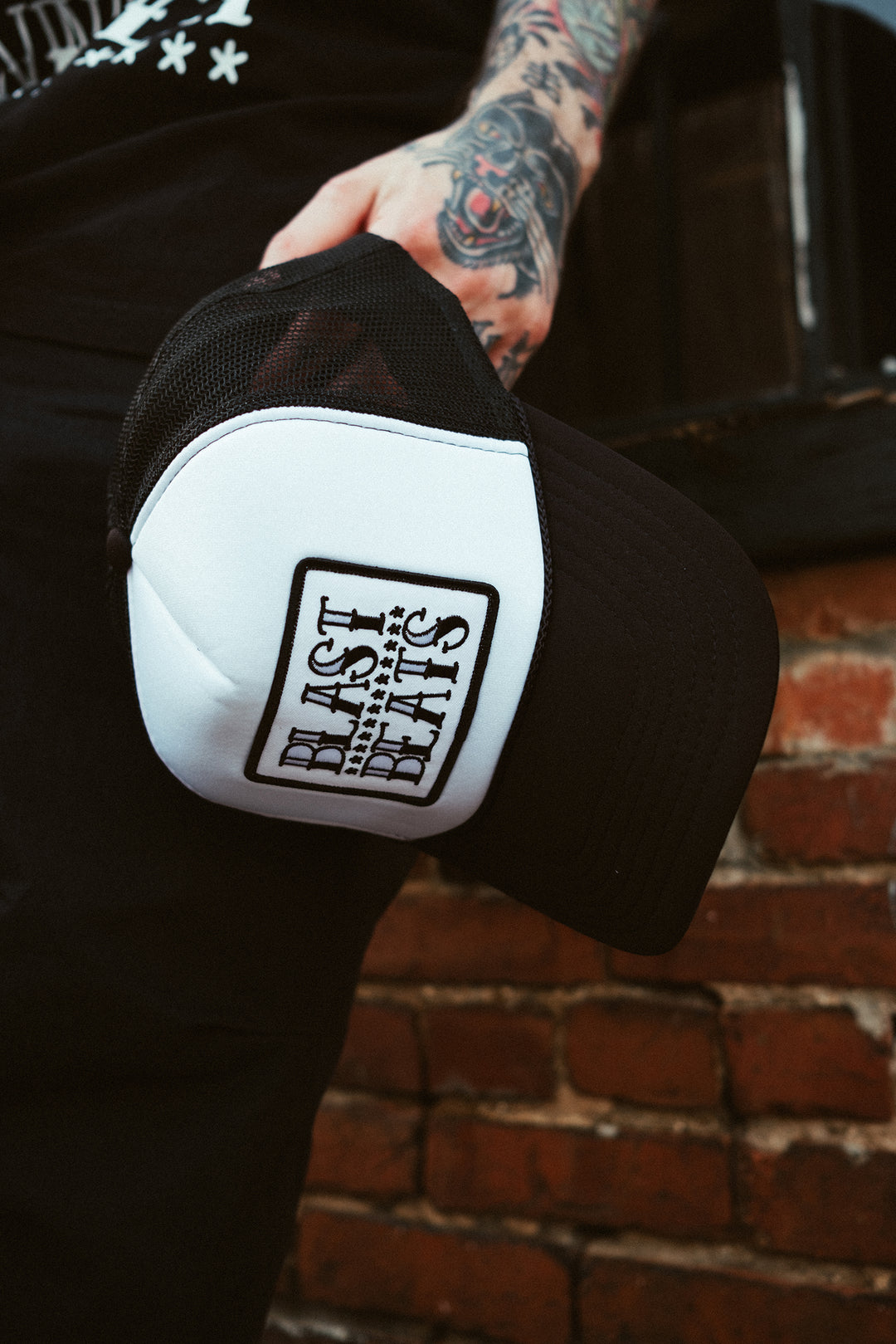 BLAST BEATS TRUCKER HAT - BLACK/WHITE