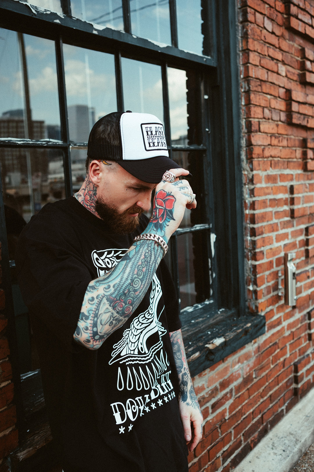 BLAST BEATS TRUCKER HAT - BLACK/WHITE